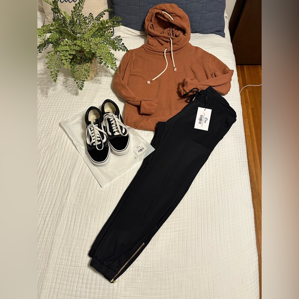 Zyia black joggers